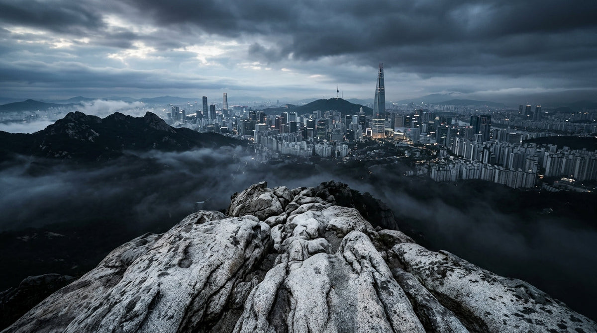The Granite Guardian: Finding Stillness in the Shadow of Bukhansan